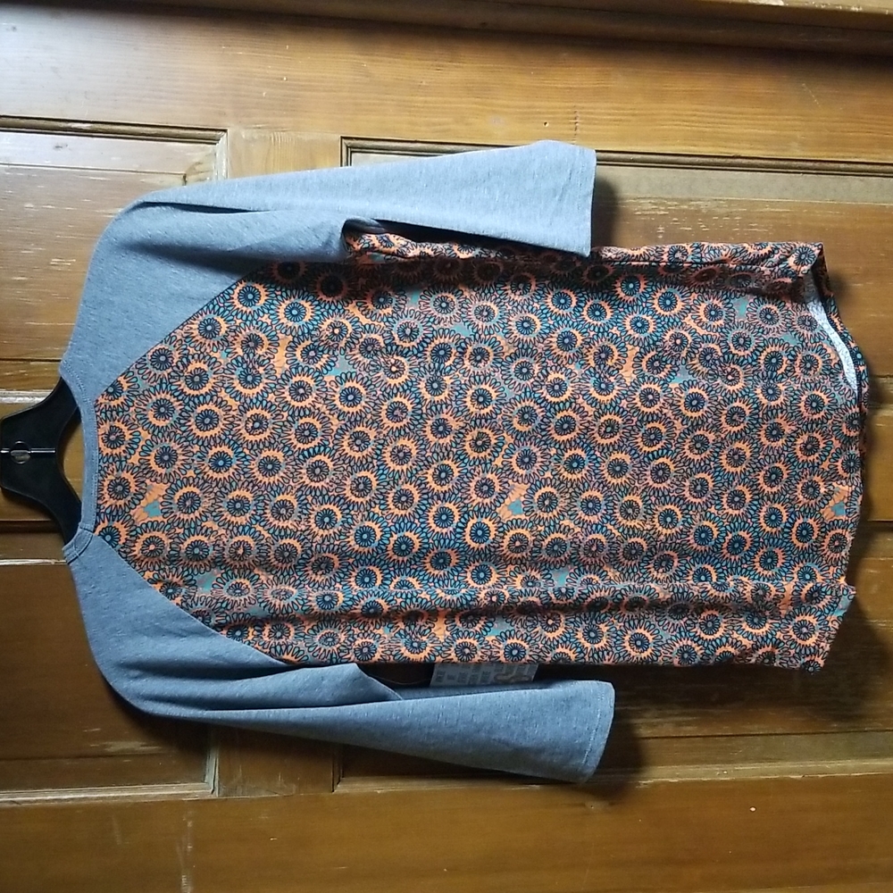 Lularoe Randy Shirt size extra small - Picture 5 of 6